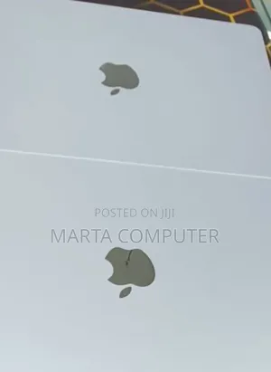 New Laptop Apple MacBook Air 16GB Intel Core I9 SSD 256GB