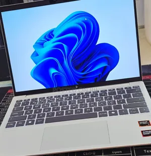 New Laptop HP OmniBook 7 14" 16GB Intel Core I7 SSD 1T