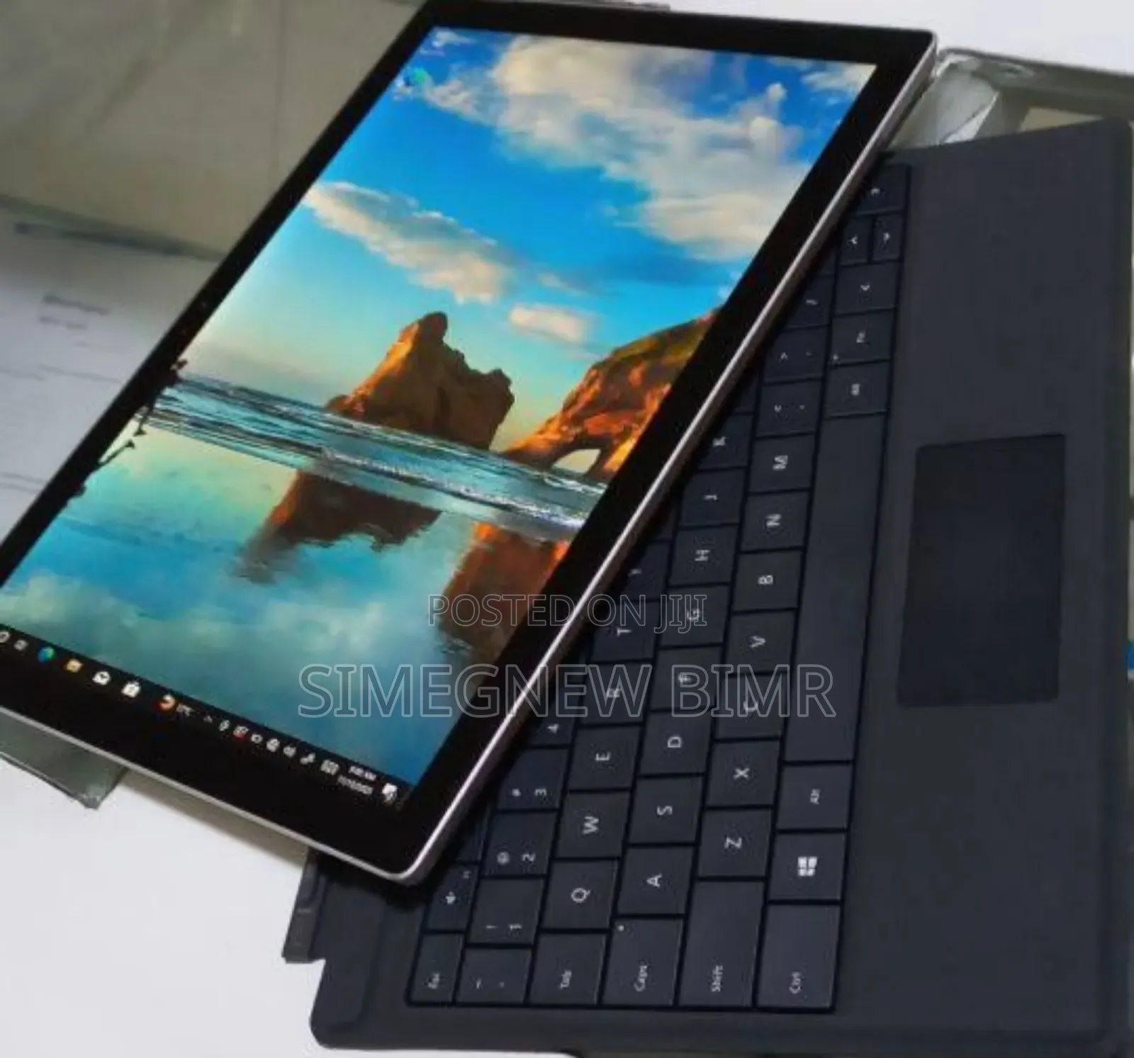 New Laptop Microsoft Surface 4GB Intel Core I5 SSD 128GB