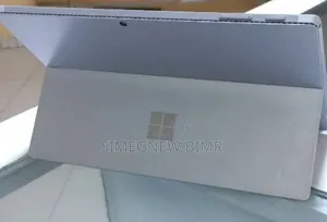 New Laptop Microsoft Surface 4GB Intel Core I5 SSD 128GB