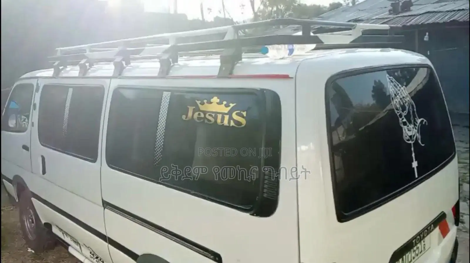 Toyota HiAce 2004 White