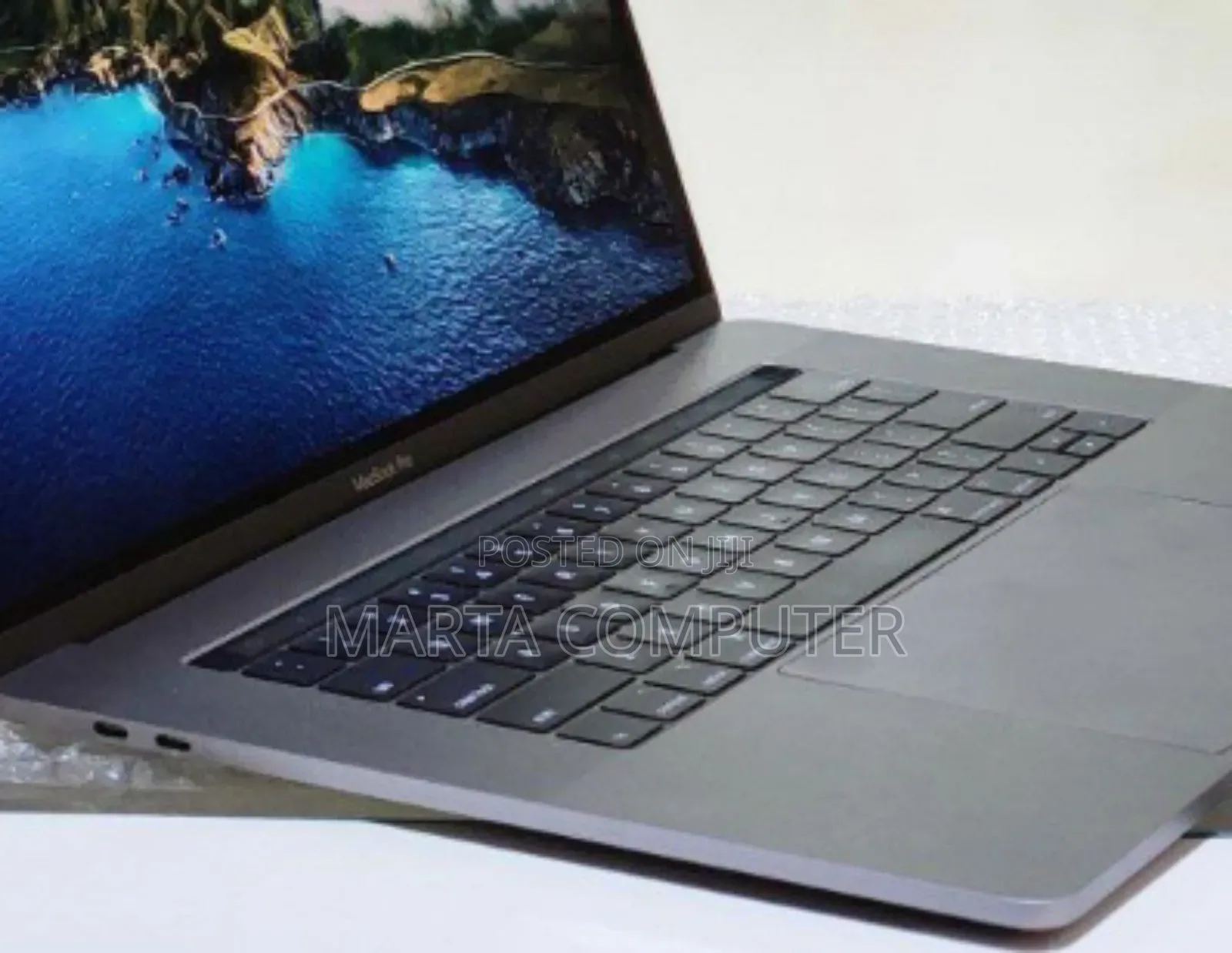 New Laptop Apple MacBook Pro 2017 16GB Intel Core I7 SSD 512GB