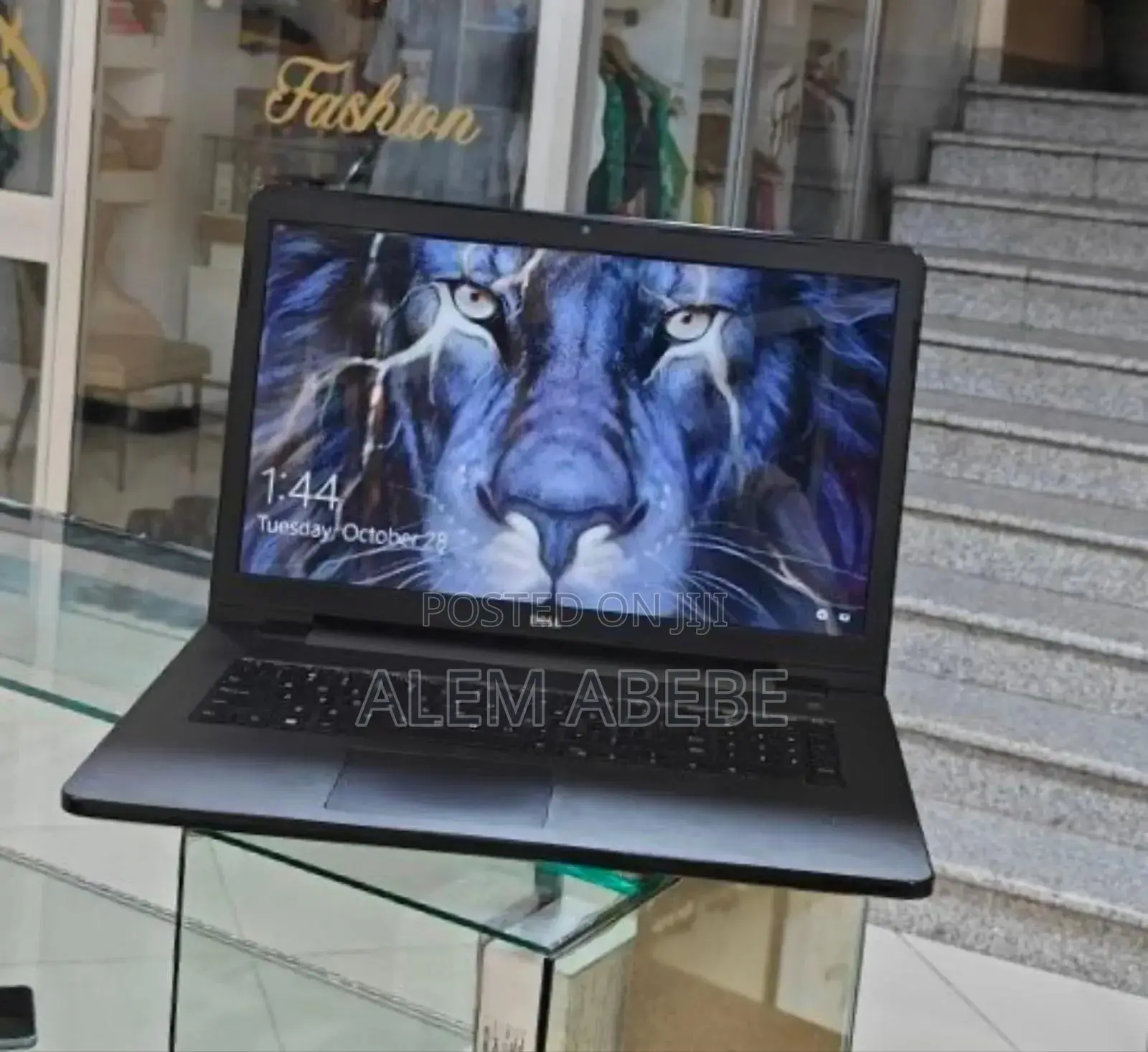 New Laptop Dell Inspiron 17 5755 6GB AMD A6 HDD 1T