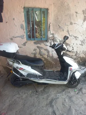 Photo - American Ironhorse Outlaw 2002 White