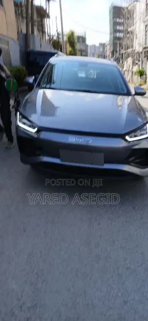 Photo - BYD E2 43 kWh 94 hp FWD 2025 Gray