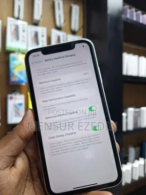 Apple XR 64 GB White