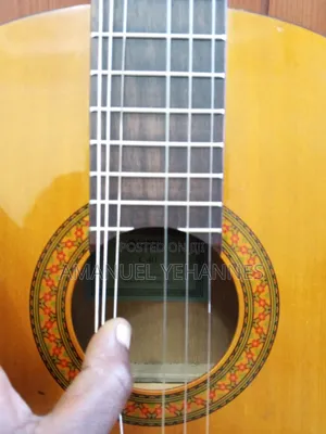 Yamaha C40 Acoustic Classical Guitar