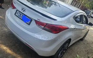 Hyundai Avante 2012 White