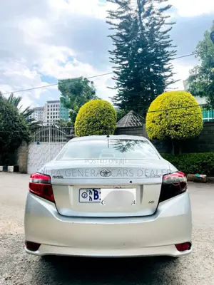 Toyota Corolla 2013 White