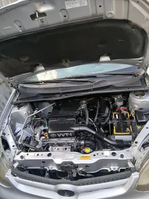 Toyota Platz 2003 Silver