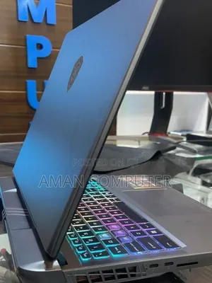 New Laptop MSI Vector 16 HX AI A2XWIG 16GB Intel Core Ultra 7 SSD 1T