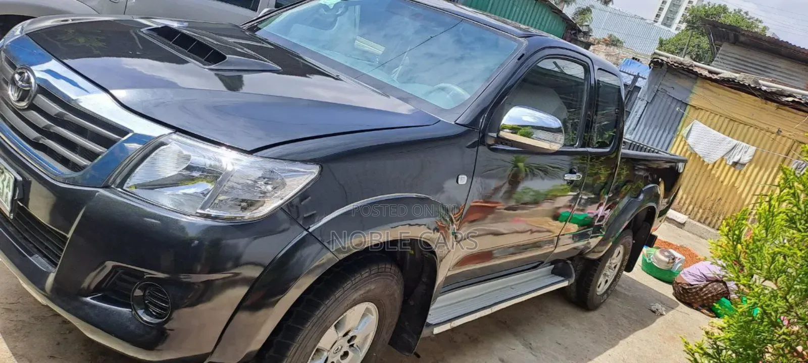 Toyota Hilux 2013 Black