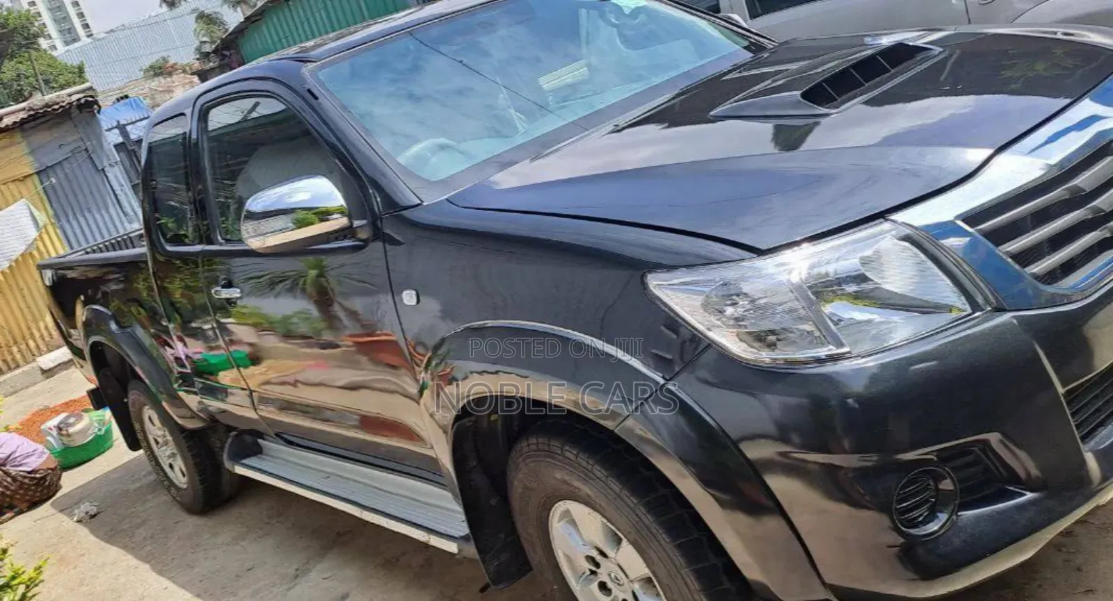 Toyota Hilux 2013 Black