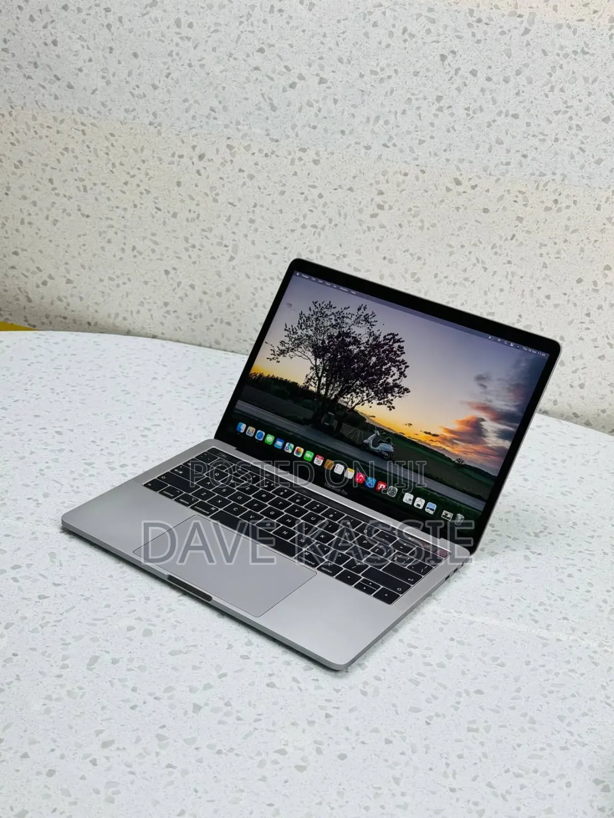 Laptop Apple MacBook Pro 2019 16GB Intel Core I5 SSD 256GB