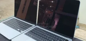 New Laptop Apple MacBook Air 2025 M4 13-Inch 16GB Apple M4 SSD 256GB