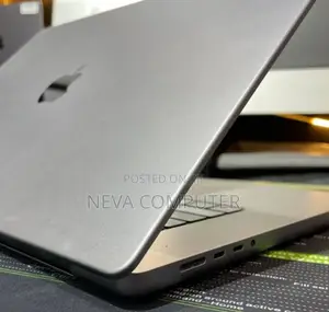 New Laptop Apple MacBook 16GB Intel Core I9 SSD 1T