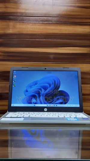 New Laptop HP Stream Notebook 4GB Intel SSD 60GB