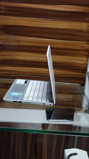 New Laptop HP Stream Notebook 4GB Intel SSD 60GB