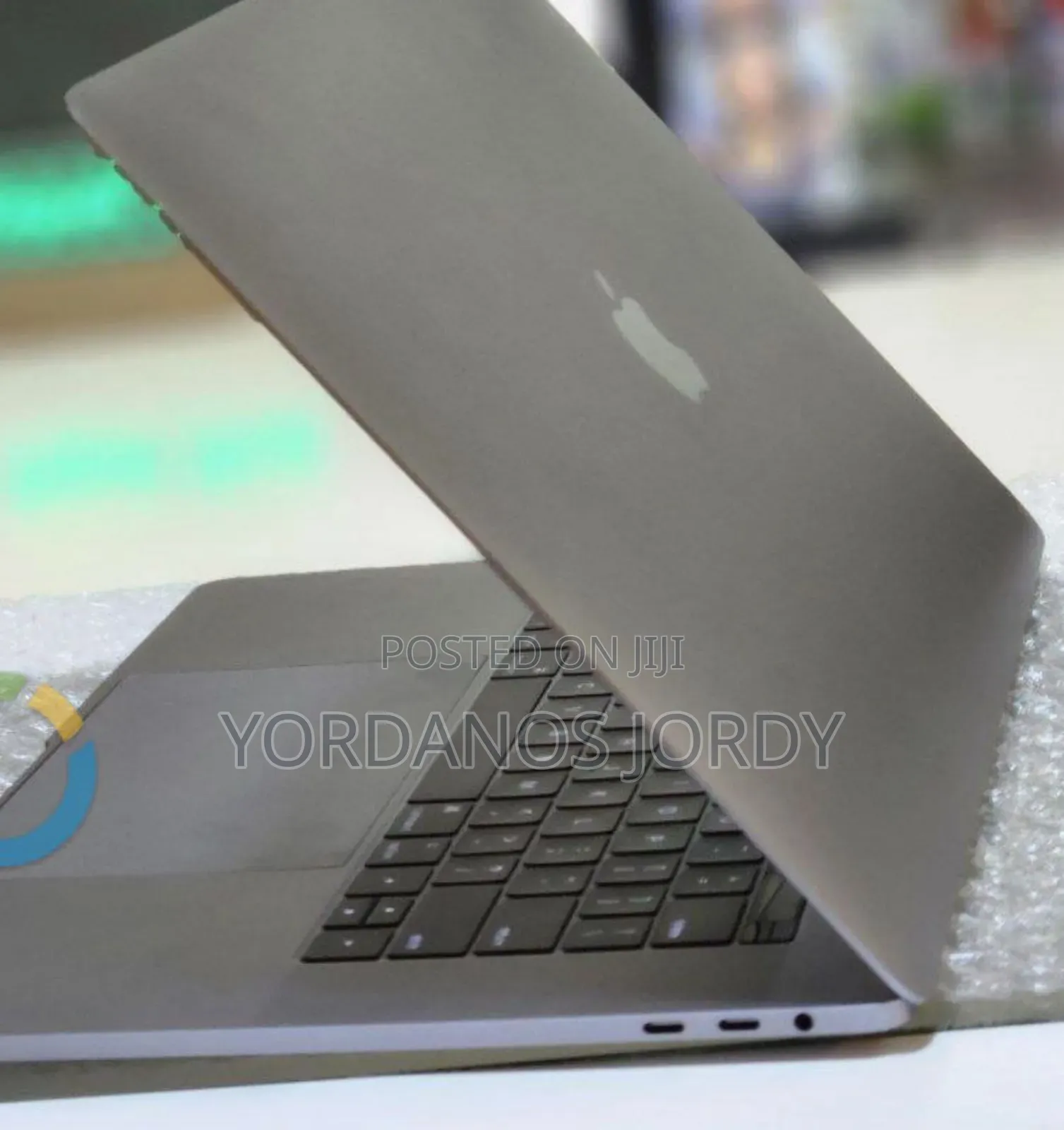 New Laptop Apple MacBook Pro 2017 16GB Intel Core I7 SSD 512GB