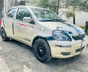 Toyota Vitz 2002 Silver