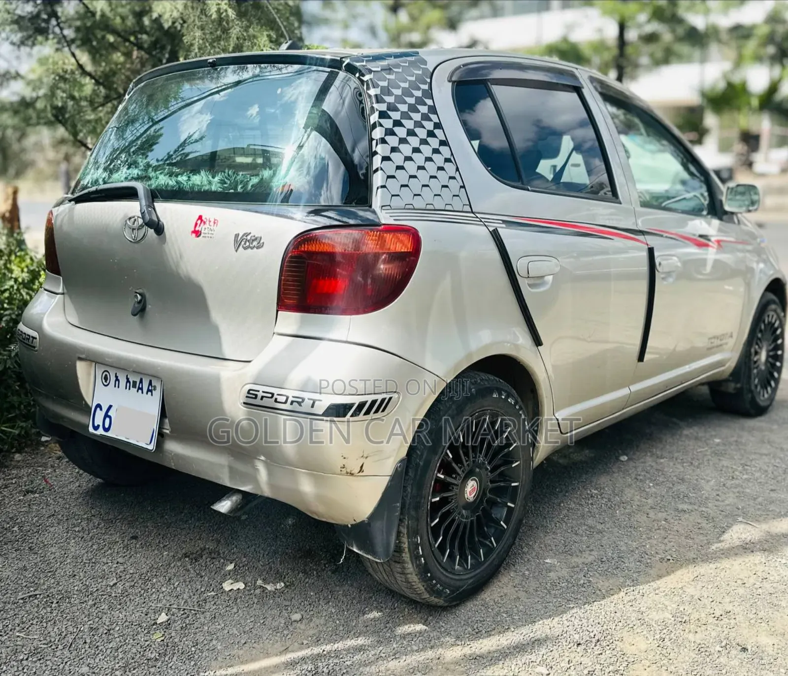 Toyota Vitz 2002 Silver