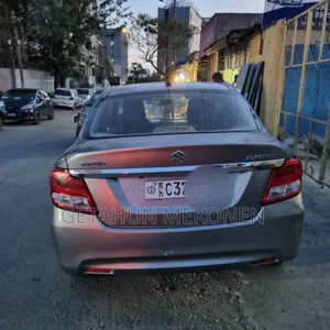 Suzuki Dzire 2022 Silver