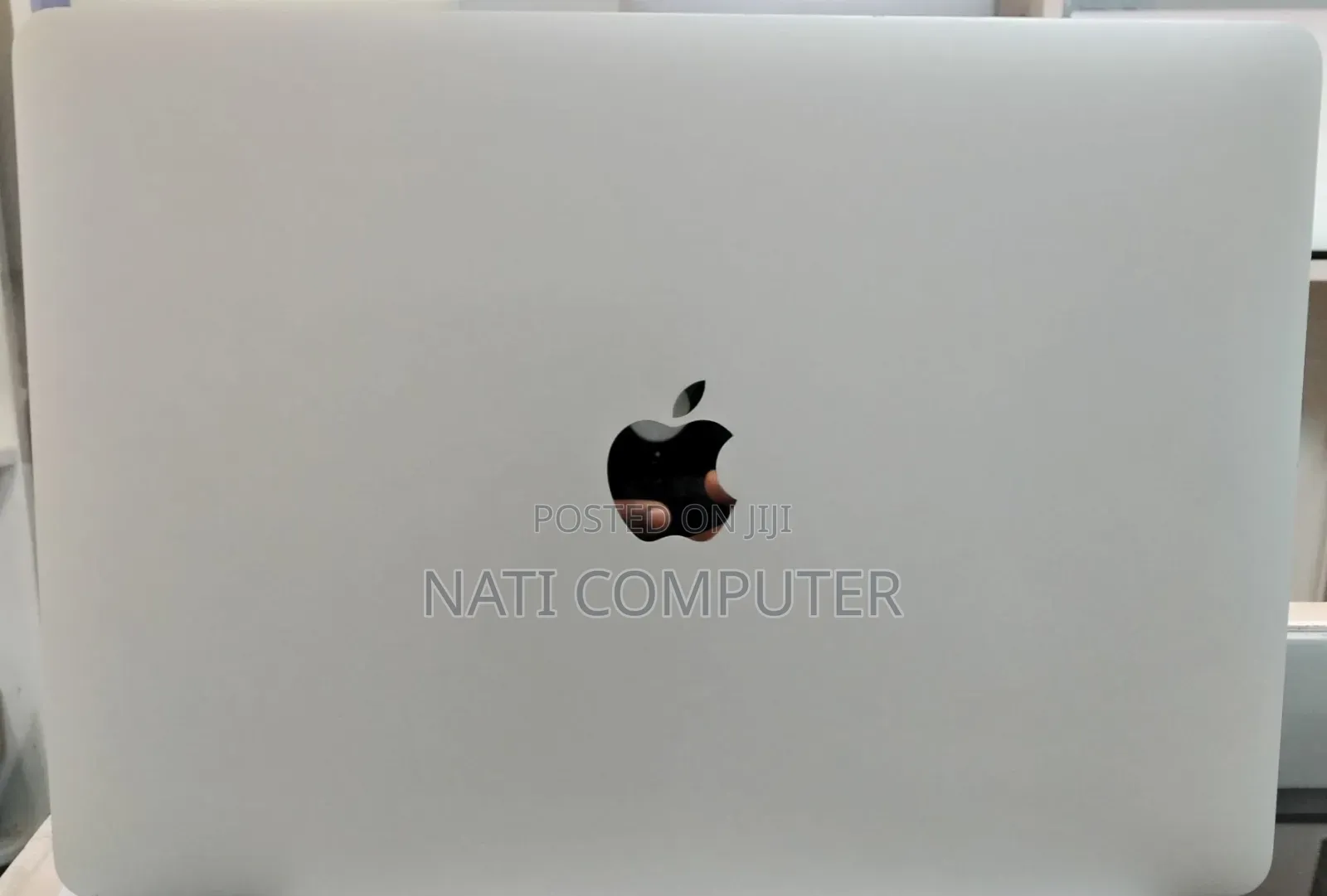 New Laptop Apple MacBook 2020 16GB Apple M1 Pro SSD 512GB