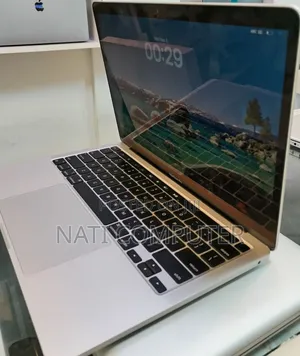 New Laptop Apple MacBook 2020 16GB Apple M1 Pro SSD 512GB