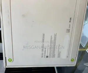 New Laptop Apple MacBook Air 2025 M4 13-Inch 16GB Apple M4 SSD 256GB