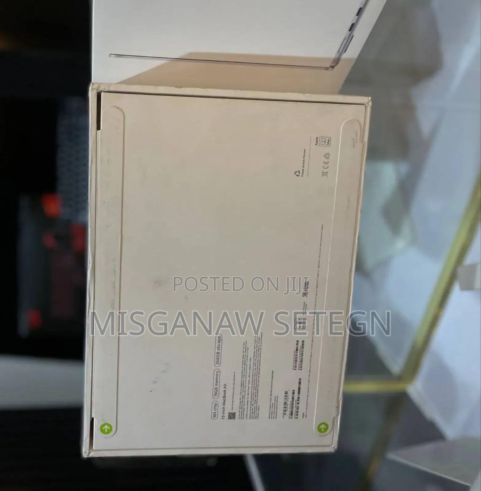 New Laptop Apple MacBook Air 2025 M4 13-Inch 16GB Apple M4 SSD 256GB