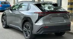 New Toyota bZ4X 71.4 kWh FWD 2022 Silver