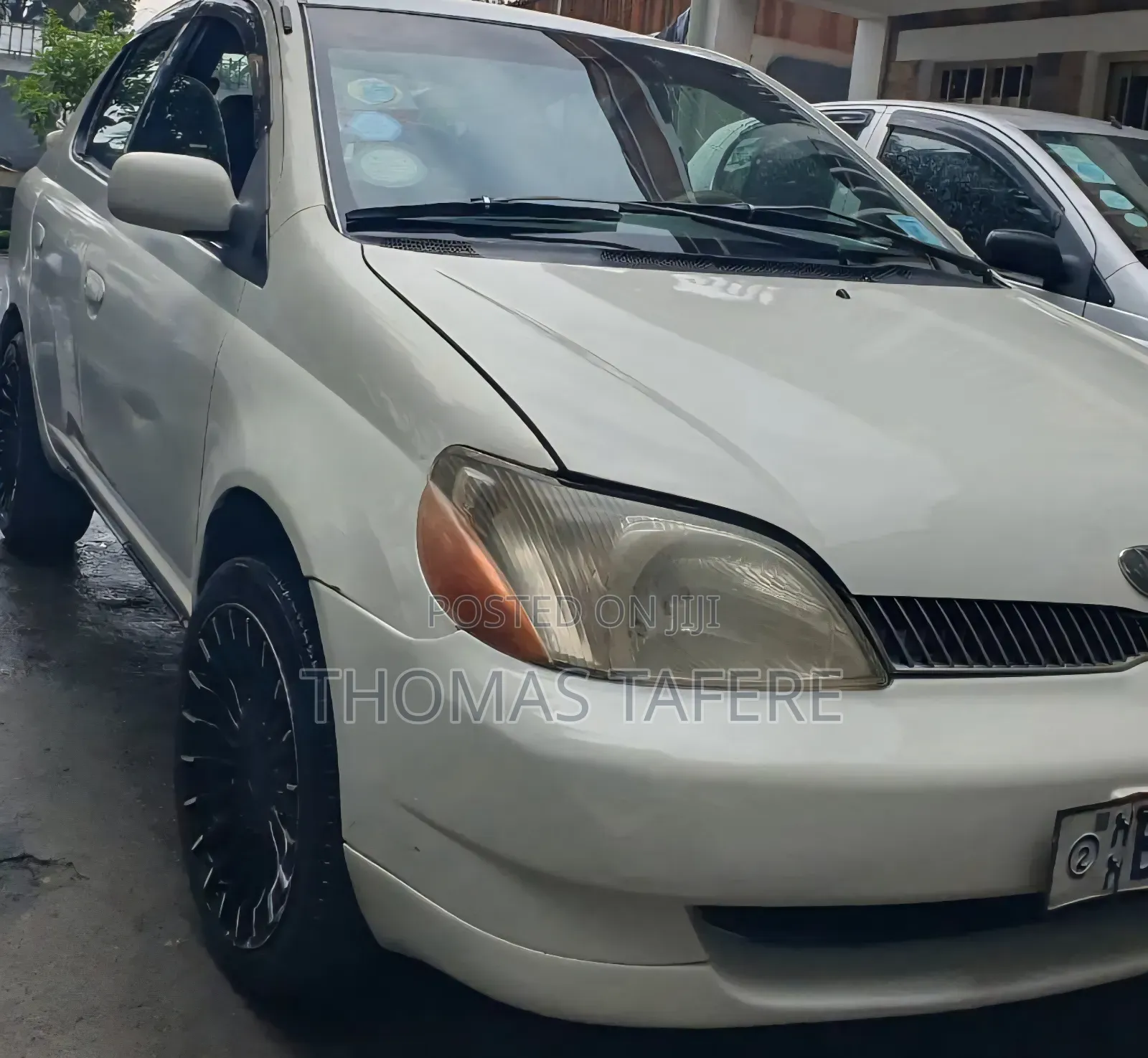 Toyota Platz 2002 White