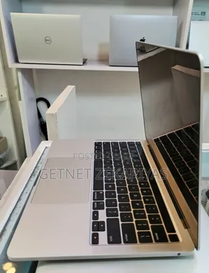 New Laptop Apple MacBook Pro M1 16GB Apple M1 Pro SSD 512GB