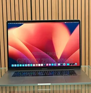 New Laptop Apple MacBook Pro 2019 16GB Intel Core I7 SSD 512GB