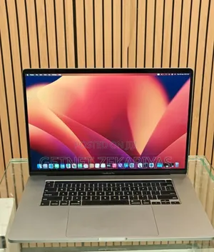 New Laptop Apple MacBook Pro 2019 16GB Intel Core I7 SSD 512GB