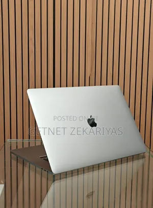 New Laptop Apple MacBook Pro 2019 16GB Intel Core I7 SSD 512GB