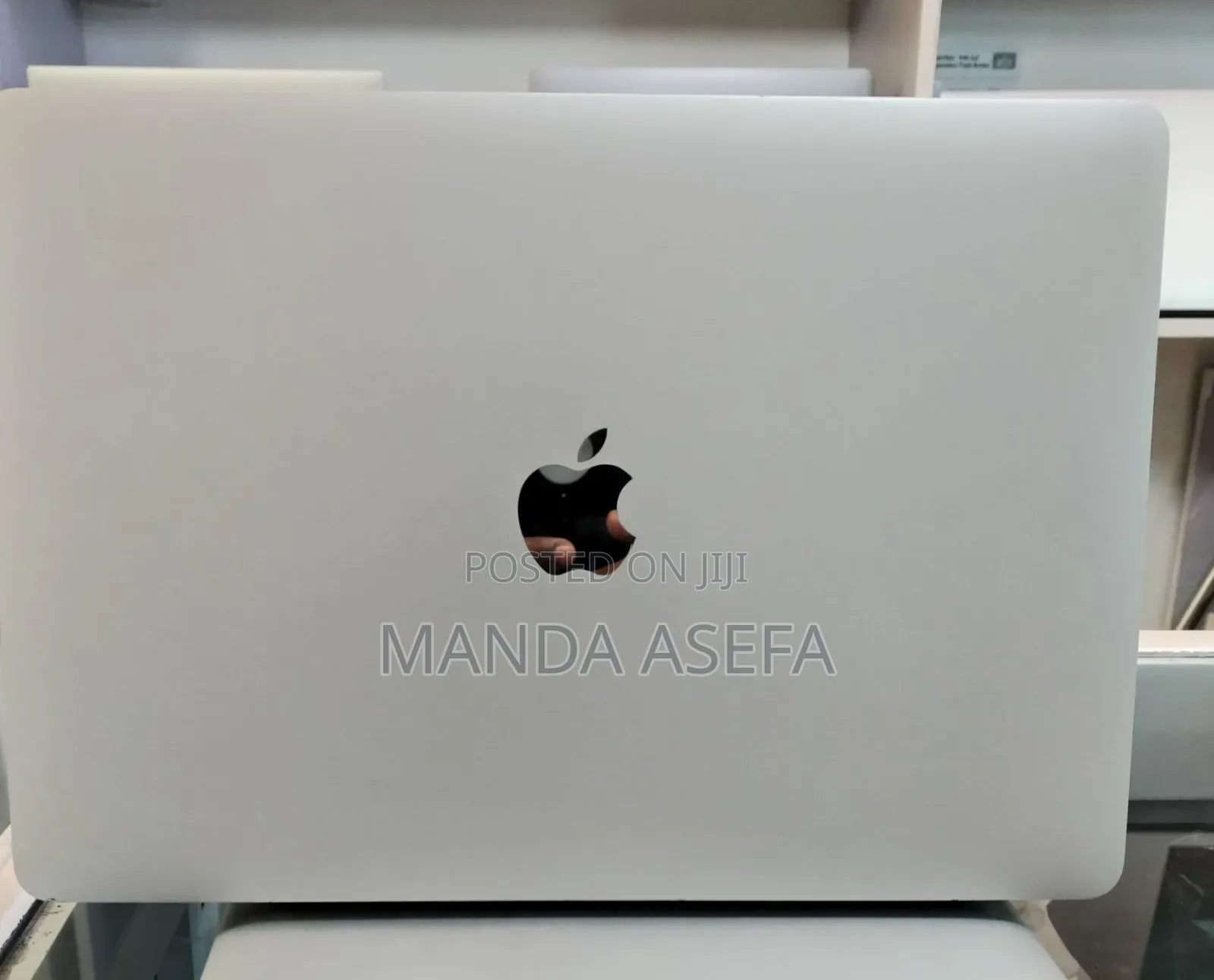New Laptop Apple MacBook Pro M1 16GB Apple M1 Pro SSD 512GB