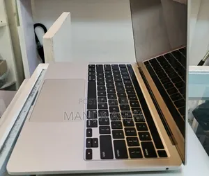 New Laptop Apple MacBook Pro M1 16GB Apple M1 Pro SSD 512GB