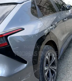 Toyota bZ4X 2024 Silver