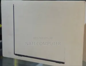 New Apple MacBook Air 2025 M4 13-Inch 16GB Apple M4 Max SSD 256GB