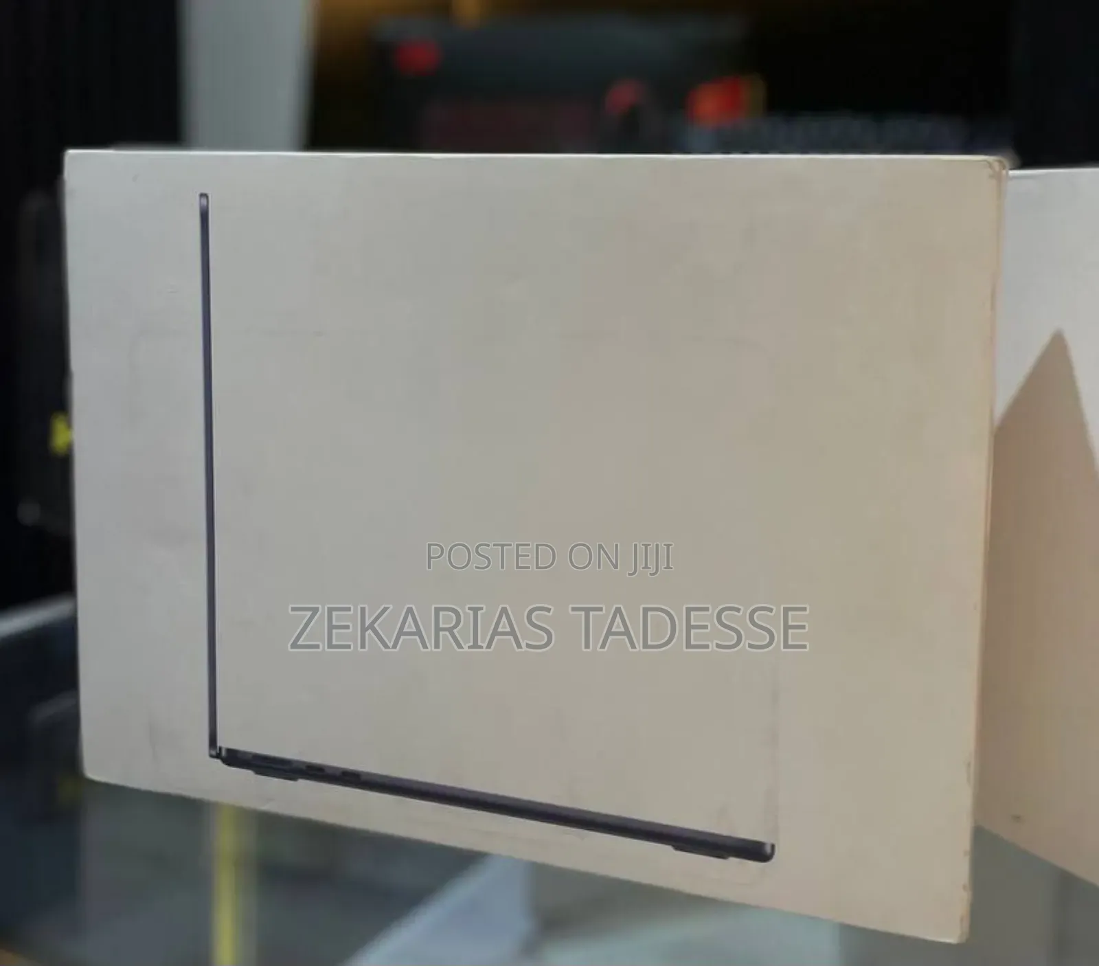 New Laptop Apple MacBook Air 2025 M4 13-Inch 16GB Apple M4 SSD 256GB