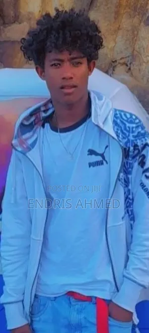 Photo - Moni Biznusse