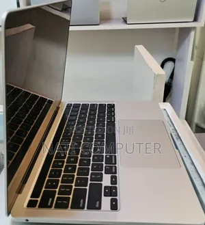 Photo - New Laptop Apple MacBook Air 2020 M1 16GB Apple M1 Pro SSD 512GB