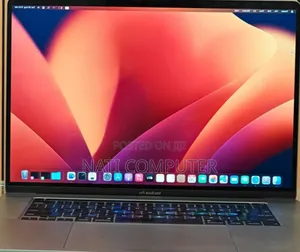 New Laptop Apple MacBook Pro 2019 16GB Intel Core I7 SSD 512GB