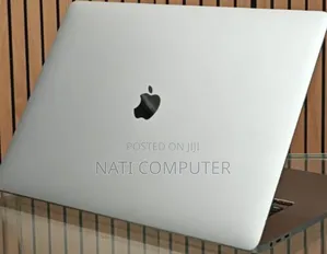 New Laptop Apple MacBook Pro 2019 16GB Intel Core I7 SSD 512GB