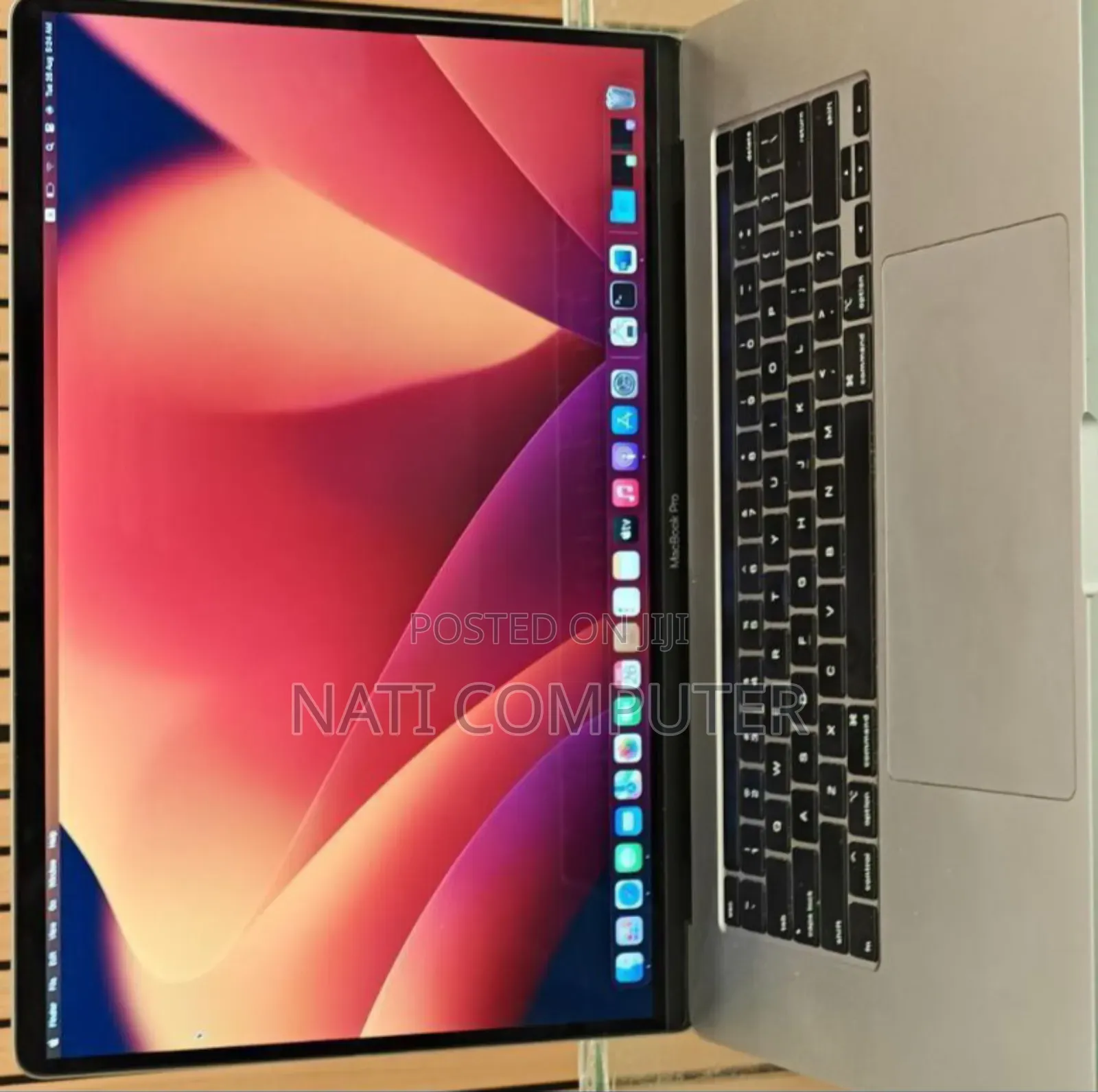 New Laptop Apple MacBook Pro 2019 16GB Intel Core I7 SSD 512GB