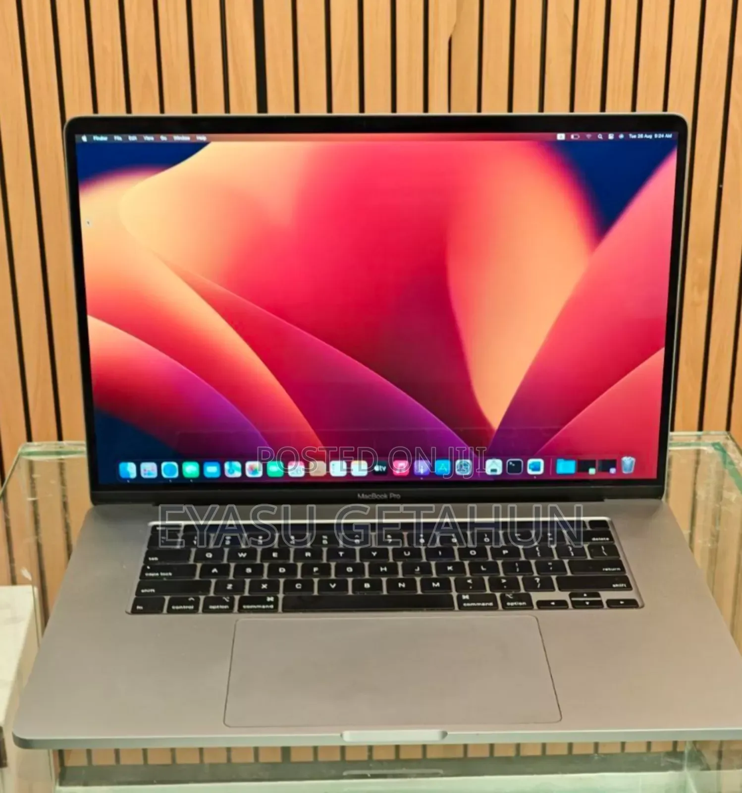 New Laptop Apple MacBook Pro 2019 16GB Intel Core I7 SSD 512GB
