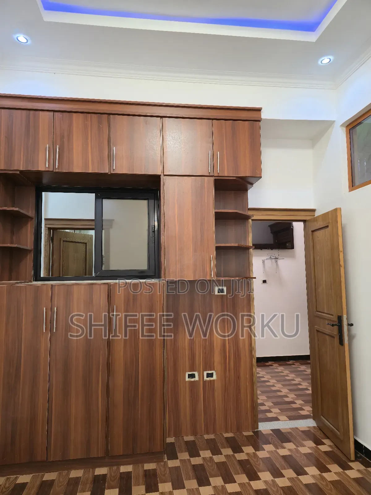 Furnished 5bdrm House in Semit 72 Area, Bole for sale