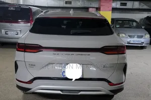 BYD Song Plus DM-i 2025