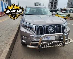 Photo - Toyota Land Cruiser Prado 2020 Gray